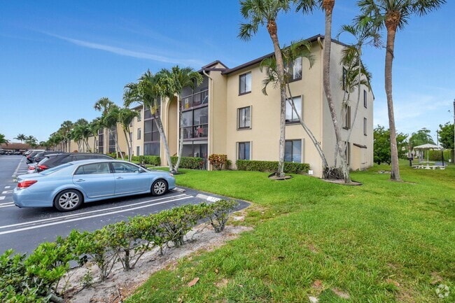 Building Photo - 616 Sea Pine Way Unit C2 Rental