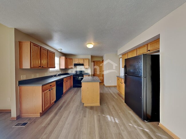 Photo - 1162 McNeil Dr