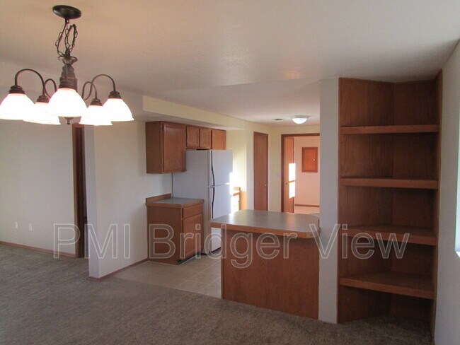 Photo - 510 S Circle Dr Unit B