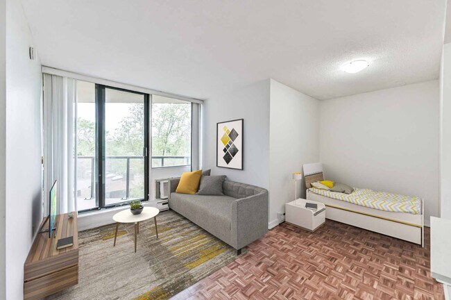 Building Photo - 250 St George St Unit 00804