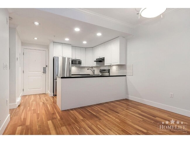 Photo - 15350-1516A 16A Ave Unité 209