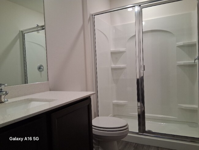 Photo - 857 Youngreen Dr