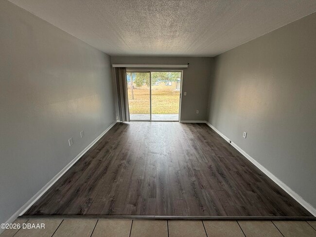 Photo - 1850 S Park Ave Unit E4