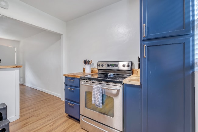 Photo - 1453-1453 Fisher Ln Unit 1453