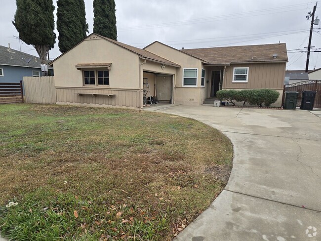 Building Photo - Singe House in garden Grove for Lease