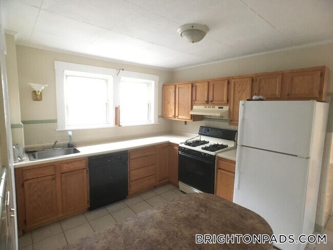 Photo - 102 Nonantum St