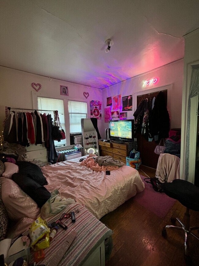 Photo - 2935 N Downer Ave Unit Upper