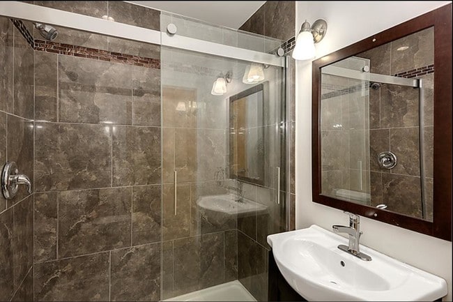 Photo - 639 W Emerson St