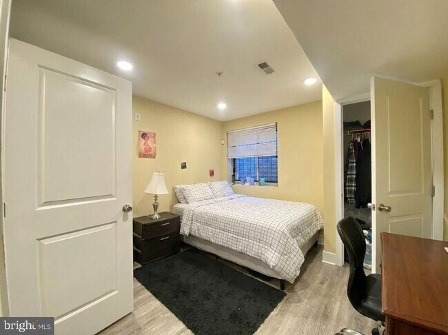 Photo - 2214 N Camac St