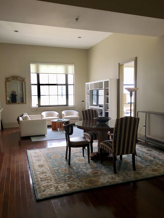 Building Photo - 1201 Canal St Unit 1201 Canal St Rental