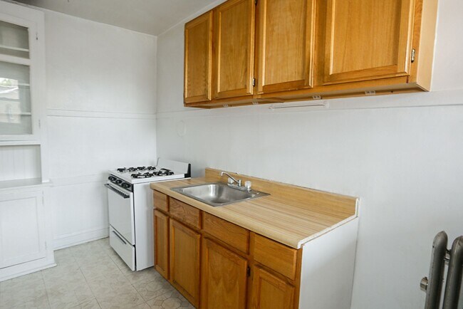 Photo - 2612 W Gunnison St Unit 2R
