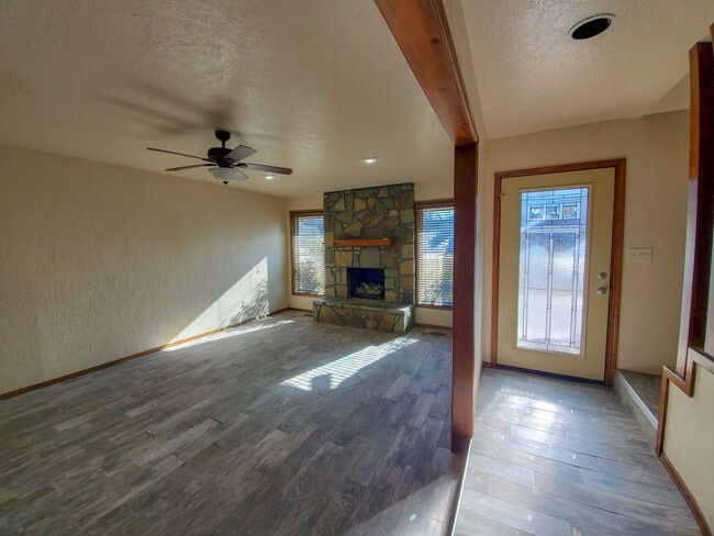 Photo - 3 bedroom 2 bath home in Shawnee