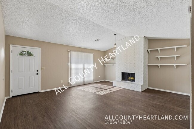 Photo - 119 Woodman Dr