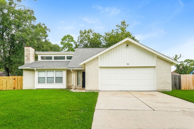 Photo - 910 Companion Dr