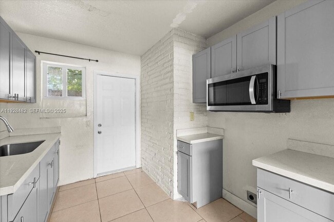 Photo - 140 NW 198th St