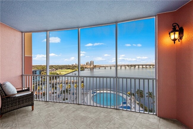 Photo - 2745 First St Unidad 801