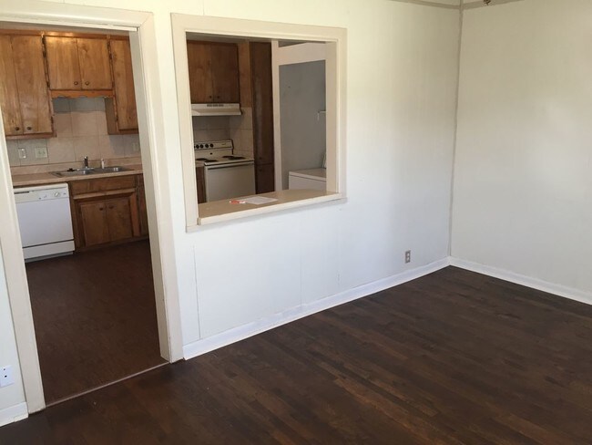 Photo - 3304 Garfield St