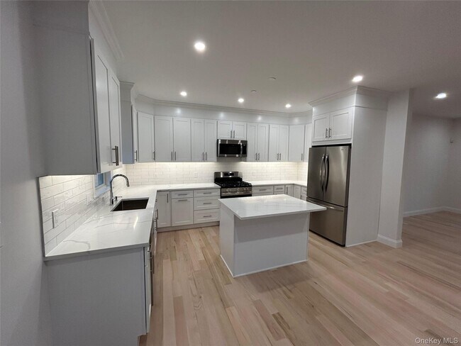 Photo - 61 Adelphi Ave
