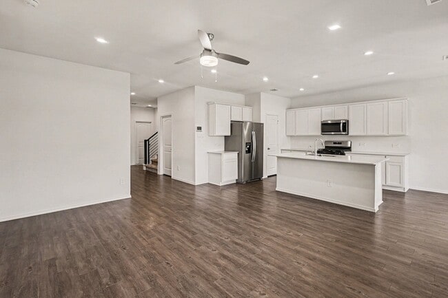 Photo - 609 San Jacinto Trl