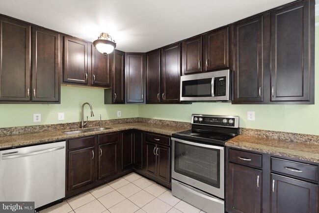 Photo - 13730 Marilyn Ct