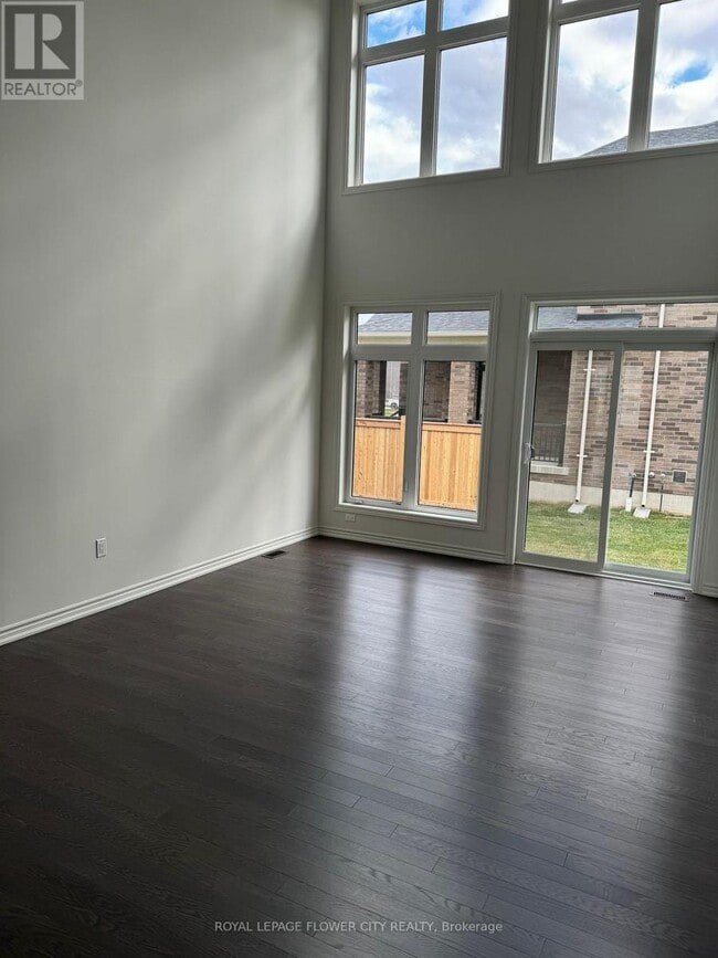 Photo - 24 Mayapple St