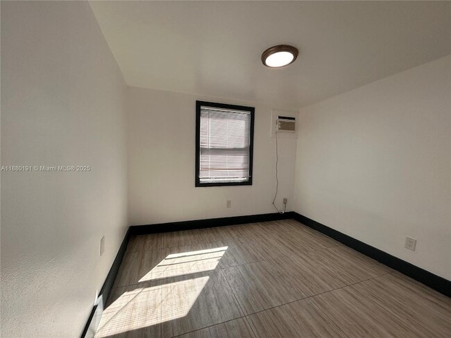 Photo - 1928 Wilson St Unit 3