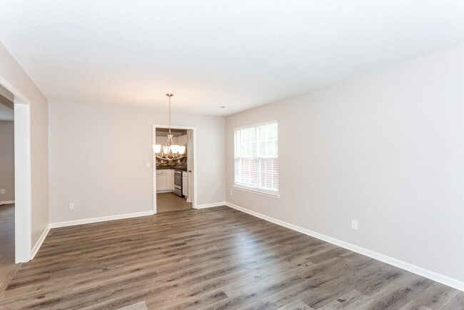 Photo - 922 Grassy Patch Ln