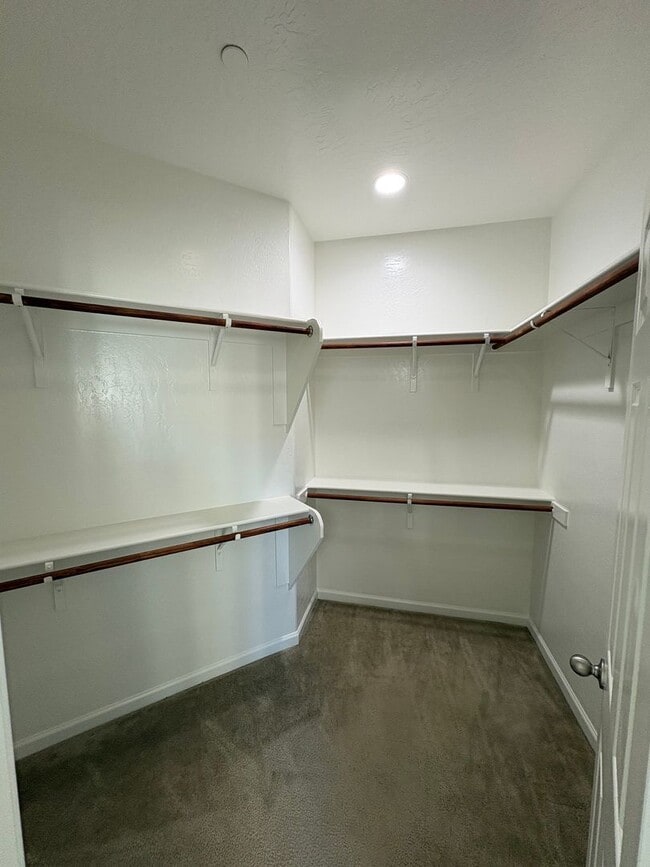 Photo - NW Visalia Home Near Shopping Center Available Now!