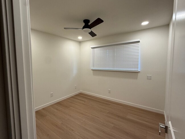 Photo - Showing Friday 7/10 from 5-6pm and Saturday 7/11 from 10-11am!! 3 Bed 2 Bath remodeled home