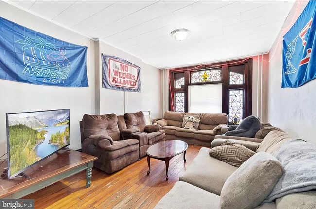 Photo - 1715 Providence Ave