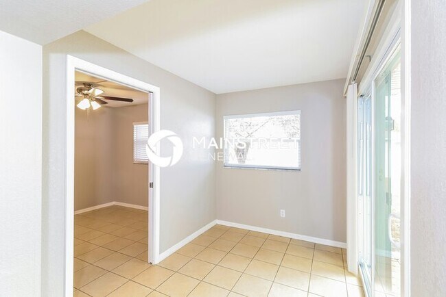 Photo - 3 Bedroom Pet-Friendly Home in North Port,...