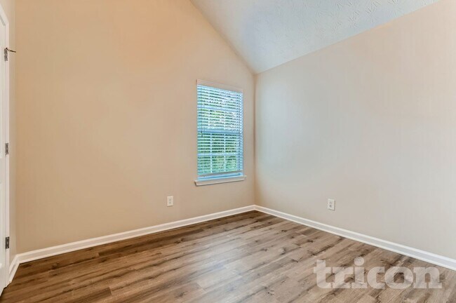 Photo - 10 St Charles Pl