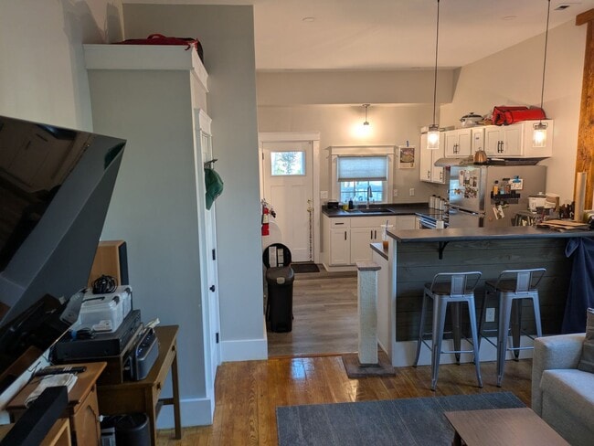 Photo - Recently Remodeled 1 Bedroom in Desirable ... Unidad 1