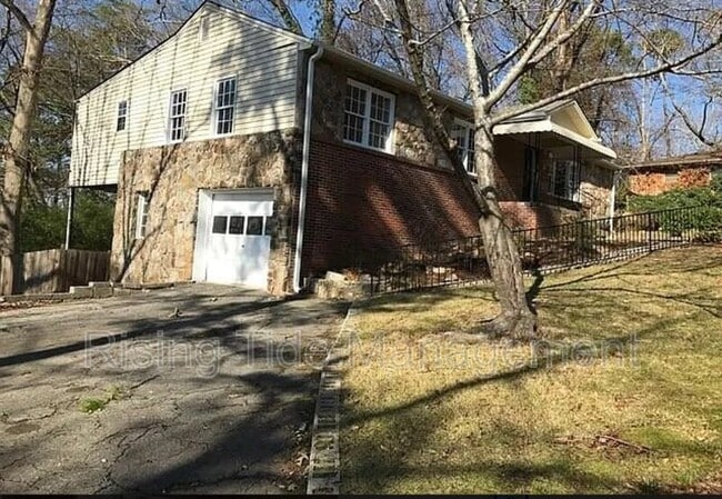 Photo - 800 Hillcrest Rd