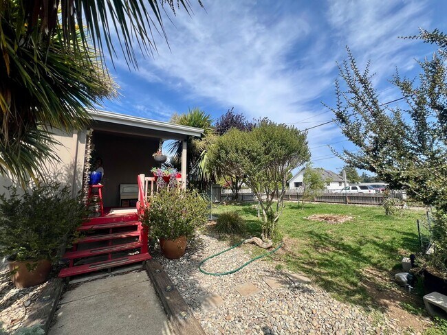 Photo - 2294 Marion Ave