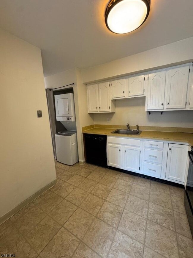 Photo - 8 N Mountain Ave