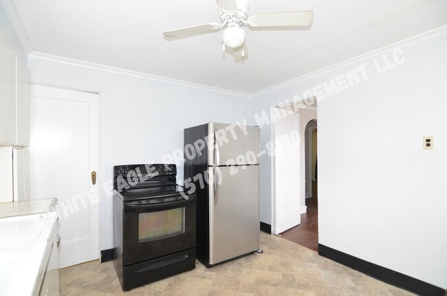 Building Photo - 319 Front St