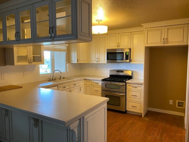 Photo - Country living and space!