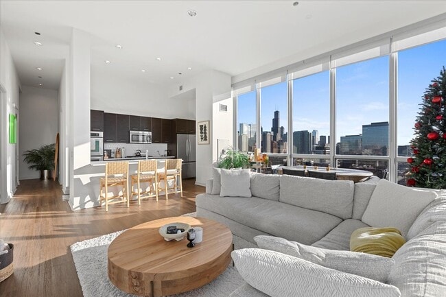 Photo - 910 W Huron St Unit 1401