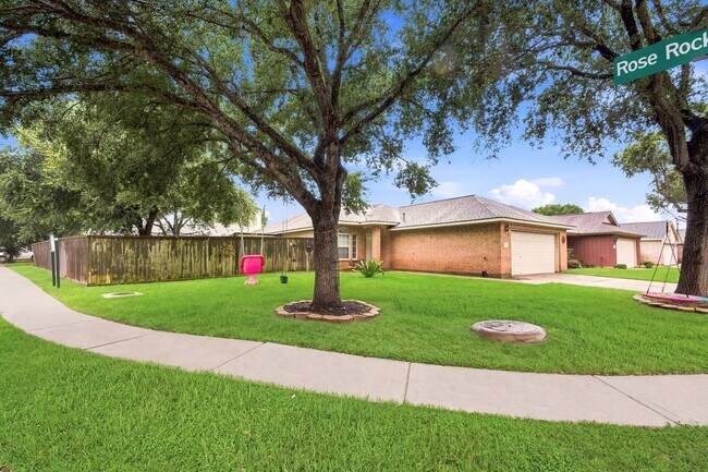 Photo - 111 Thunder Basin Dr