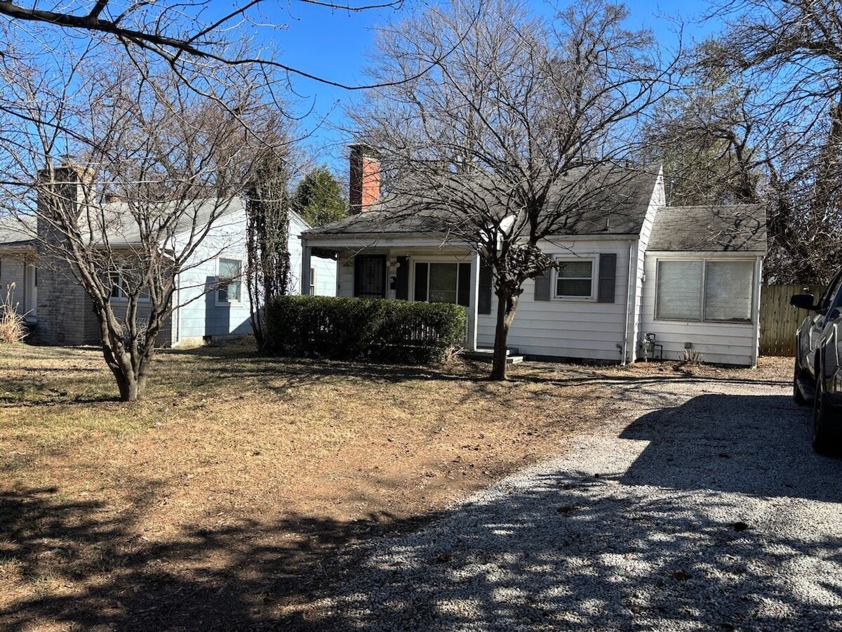 Bungalow Near MSU - Bungalow Near MSU