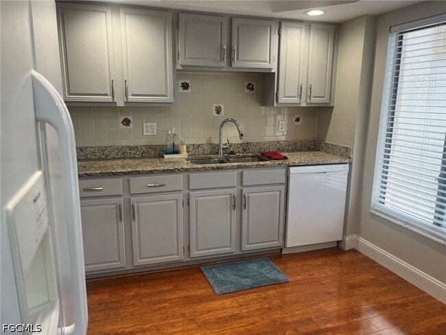 Photo - 7430 Lake Breeze Dr Unit 505
