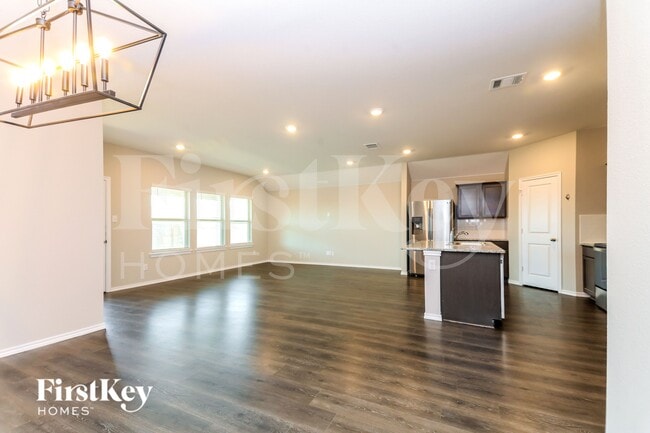 Photo - 406 Knapsack Ln