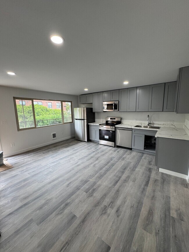1451 E Republican St Unidad 6