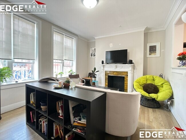 Building Photo - 5 Linden St Unit 1 Rental