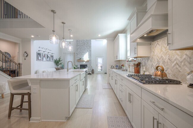 Photo - 464 Mabels Wy