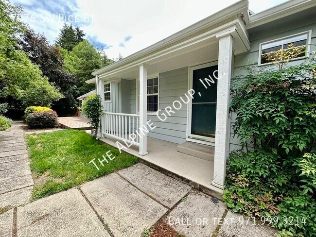 Photo - Three Bedroom Ranch with a Sunroom!