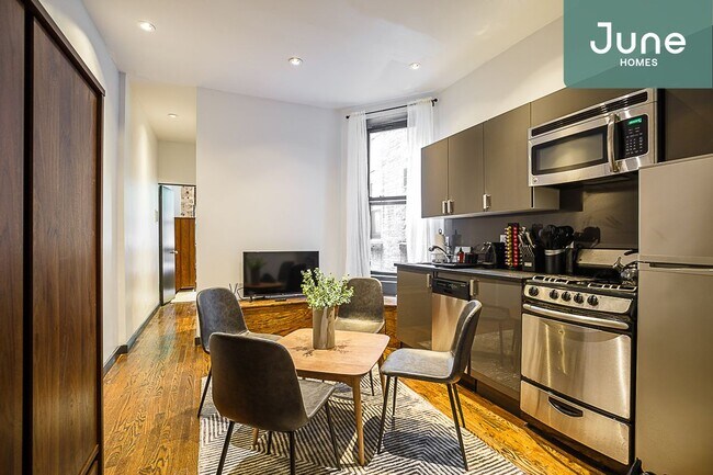 Photo - ROOM ONLY in 4-bed/2.0-bath Home Unidad A