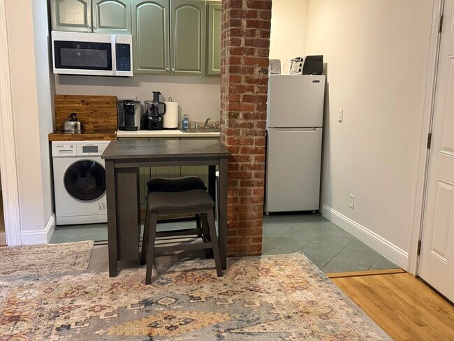 Photo - 318 Tappan St Unit A