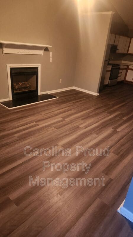 Photo - 2708 Bluff View Dr